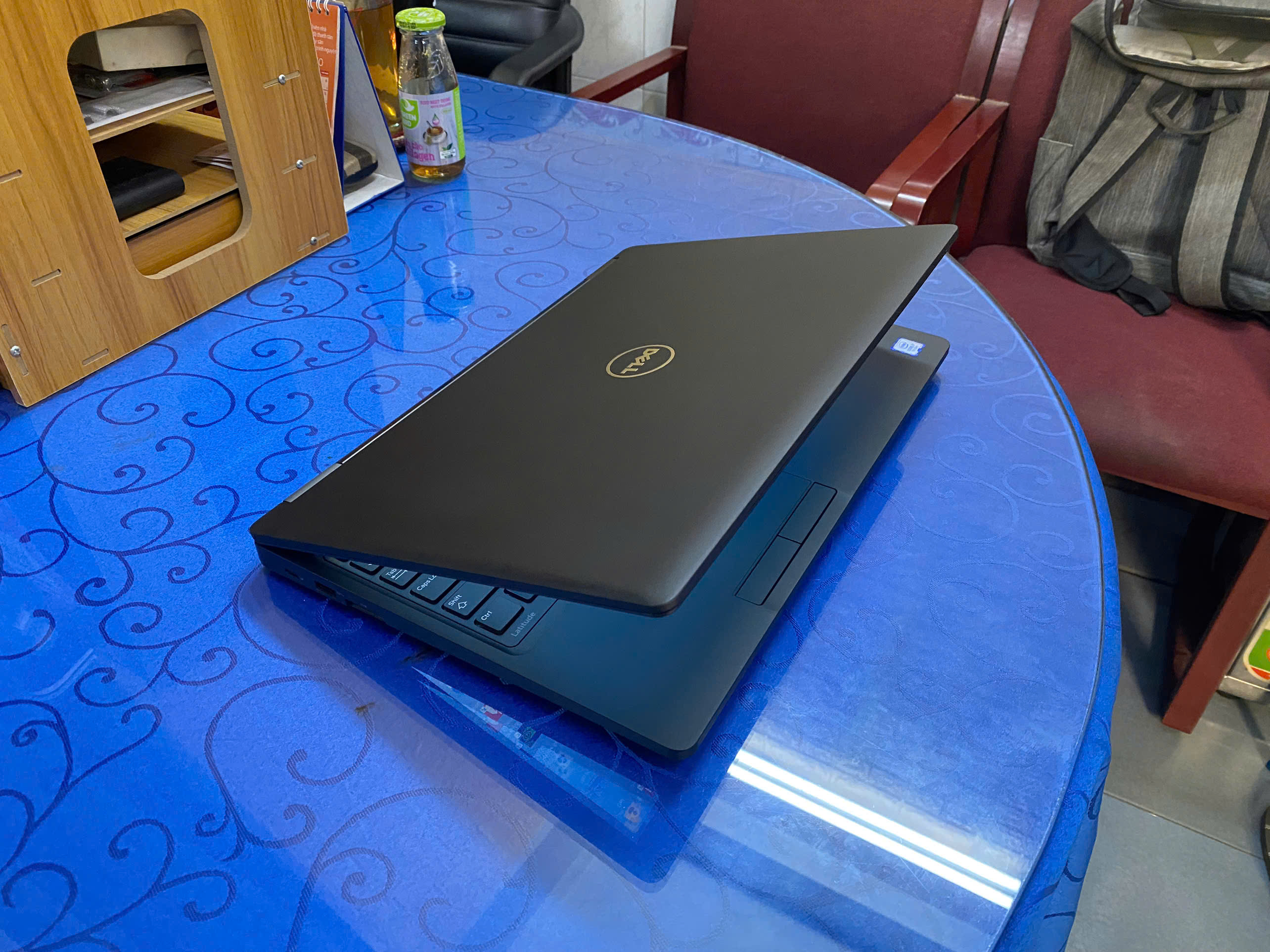  DELL LATITUDE E5580 i7 7600U 8GB 15.6 FHD VGA