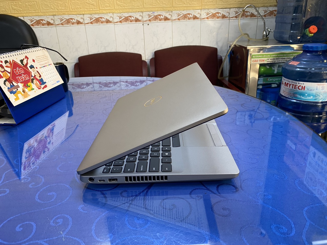 DELL PRECISION 3551 I9 10885H 8GB 15.6" VGA 4GB