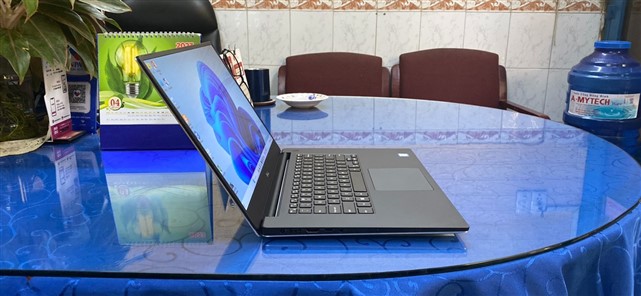 DELL PRECISION 5530 I7 8850H 16GB 512GB 15.6"FHD P1000
