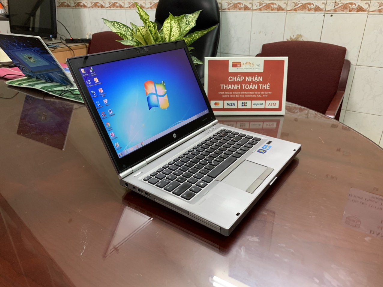 HP ELITEBOOK 8470P I5 3320M 4GB 320GB 14” VGA AMD 7500M WIN 7PRO USA